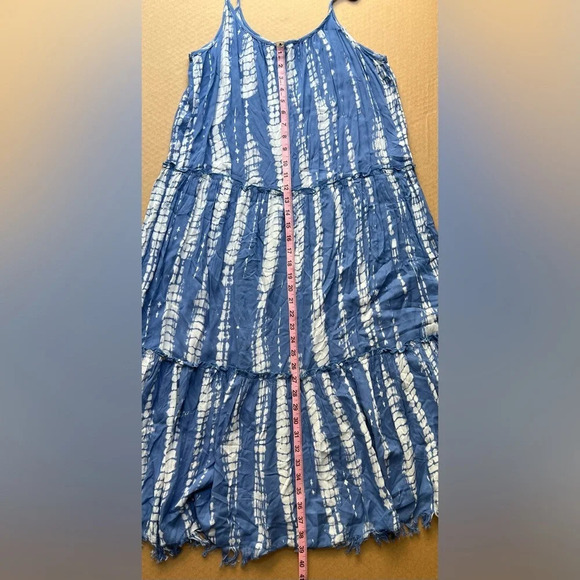 Blue Island light weight midi dress size Medium blue and white - Picture 6 of 7